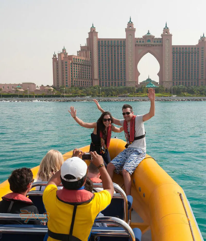 عکس قایق زرد دبی