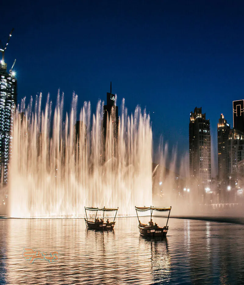 مزایای پیاده روی و قایق سواری دریاچه و فواره دبی