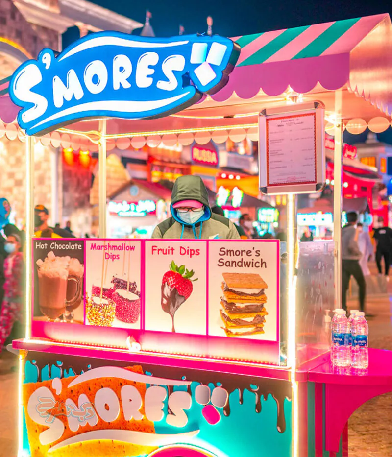 غذاخوری ها در دهکده جهانی دبی (گلوبال ویلیج)