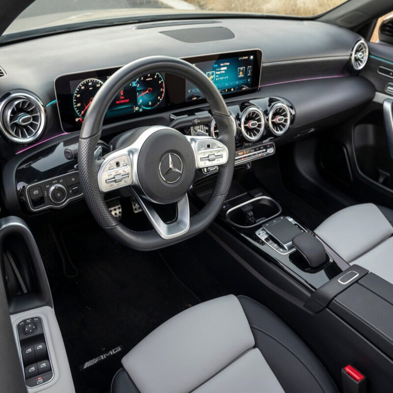 هزینه اجاره مرسدس بنز A220 در دبی