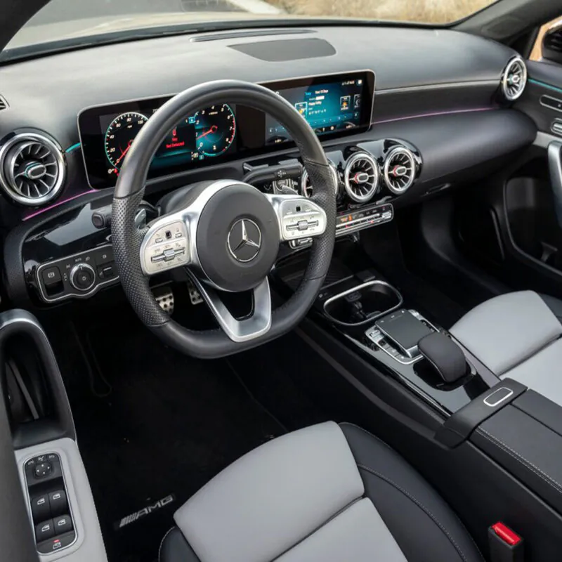 هزینه اجاره مرسدس بنز A220 در دبی