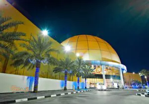 راهنمای کامل خرید در اوتلت مال دبی؛ برندهای لوکس با قیمت‌های مناسب